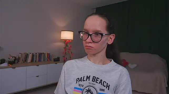BettyBrowni webcam