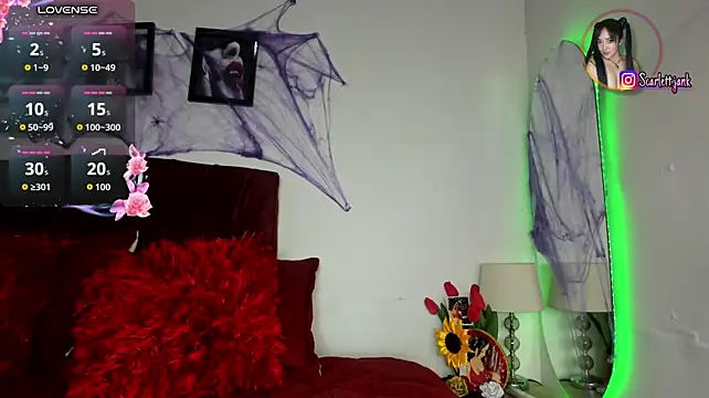 Scarlett_Jank
