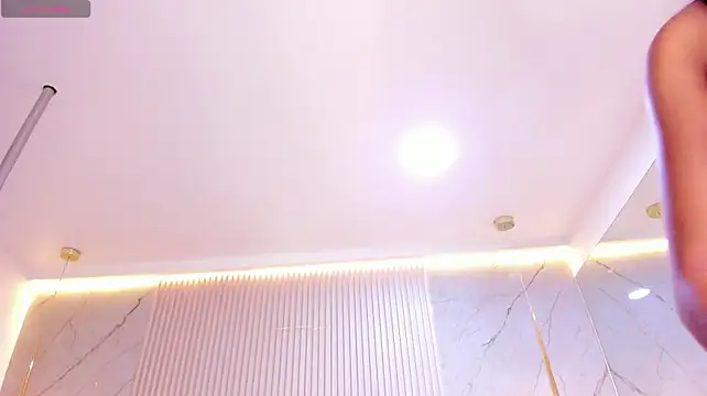 kimberly_montiel live cam on StripChat