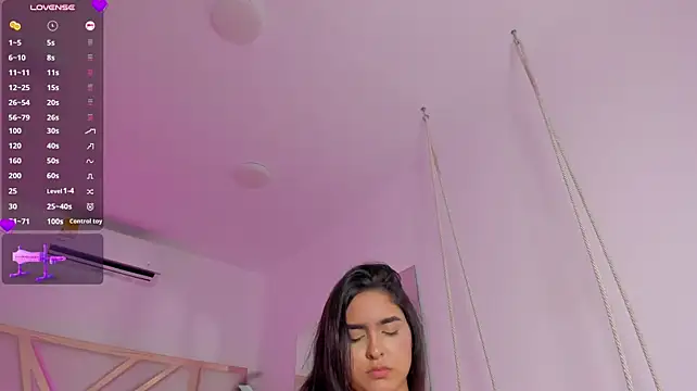 Chloe_Miiller webcam