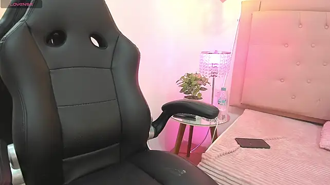 violet_blake12