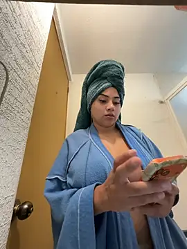 Monica17