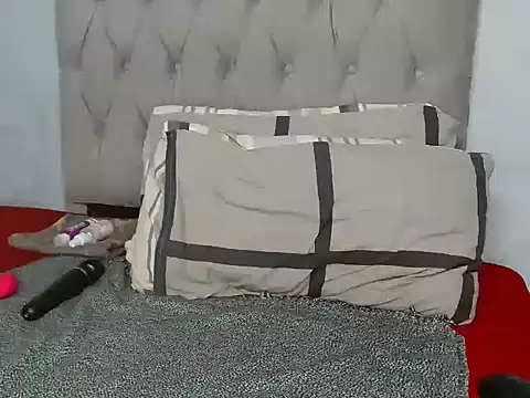 MelowD_2 live cam on StripChat