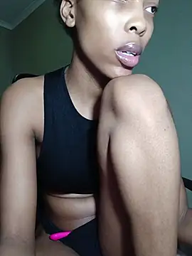 Paris_Layla live cam preview