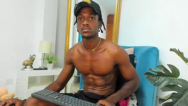 Charliedamn on Stripchat