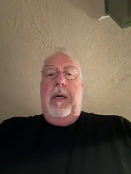 superbearboss live cam on StripChat