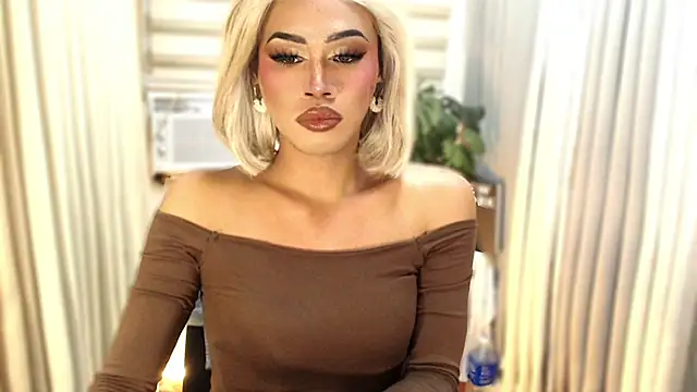 Winnie_Harllow webcam