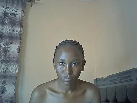 Goldenpixie live cam on StripChat