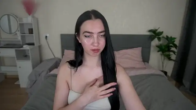 WildKittenX_ live cam on StripChat