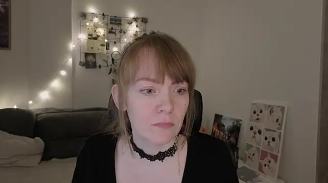 Aurora_Velvett_