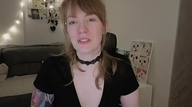 Aurora_Velvett_