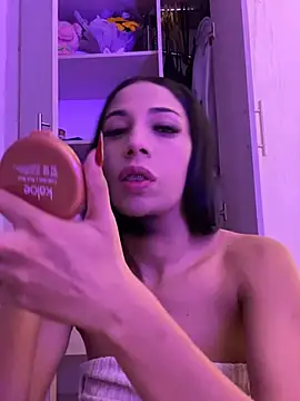 sofi_18 live cam on StripChat