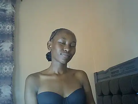 Goldenpixie live cam on StripChat