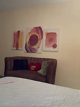 MiaAdams21 webcam