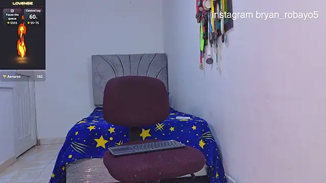 Bryan_robayo5 live cam on StripChat