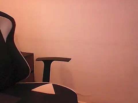Yorel1109- on Stripchat