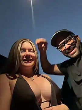 BARBIEsexyCOUPLE live sex cam