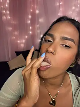 FlorSalvaje_ live cam on StripChat