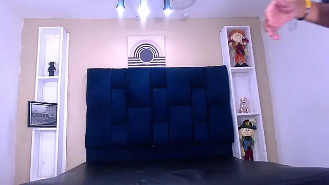 Alejandro_Max live cam on StripChat