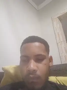 bighairydickk live cam on StripChat