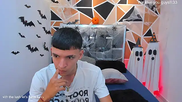 Juan_Nd_Steven couple dildo show