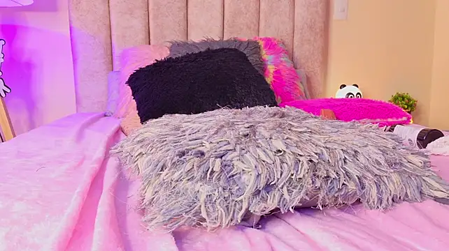 bell_popperr_ live cam on StripChat
