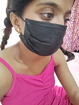 mini-cutie live cam on StripChat