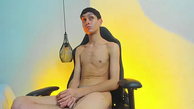 Sam_Restwod live cam on StripChat