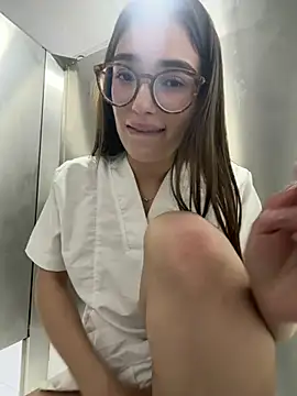 Sweet_Milaa1 Live Webcam on Stripchat
