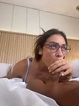 NahimiThompson webcam