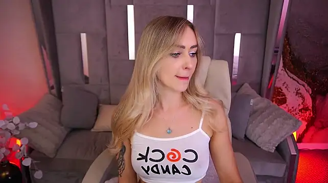 GraceCandy live cam on StripChat