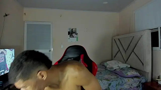 Felipe-ReyesF4 live cam on StripChat