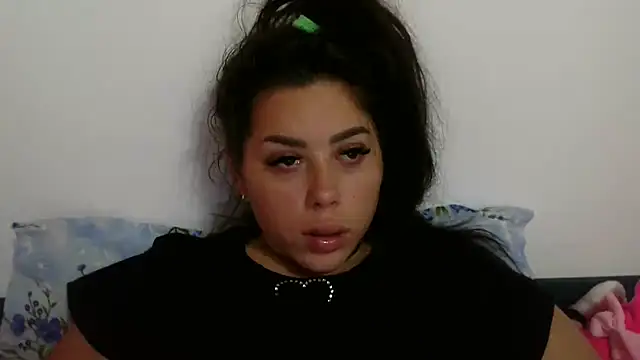 LovelyJulliette live cam on StripChat