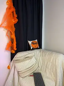 Roggerss30 live cam on StripChat