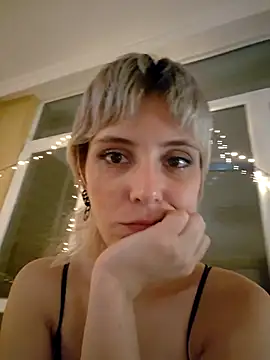 Mila_McGarden live cam on StripChat