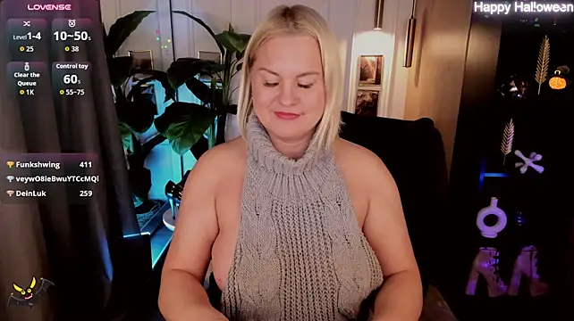 YolandaKiss live cam on StripChat