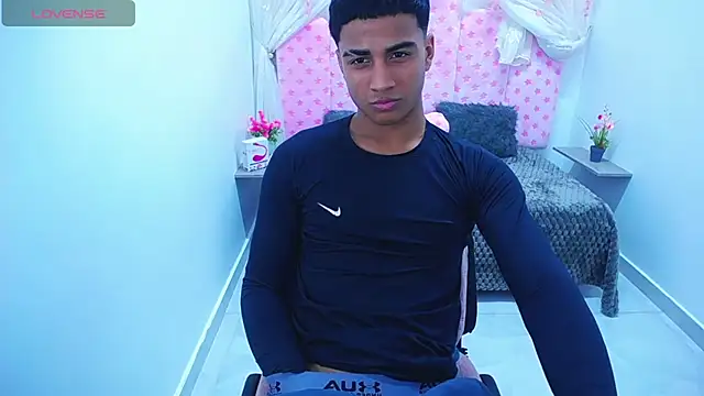 oliver-parker live cam on StripChat