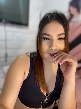 luna_priv live cam on StripChat
