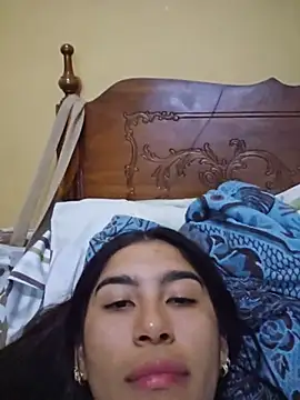 skinnyrox live cam on StripChat