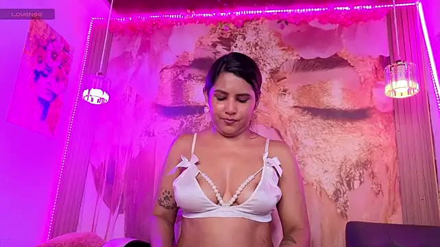 scarletbaker__1 live cam on StripChat