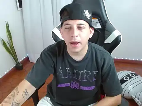 420Liam live cam on StripChat