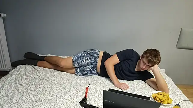 ShadowRider_ live cam on StripChat