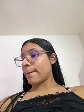 Danaeluxe live cam on StripChat