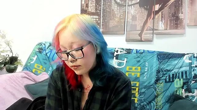 Cute__Kiko live cam on StripChat