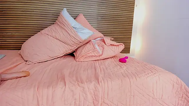 Mahyolen live cam on StripChat