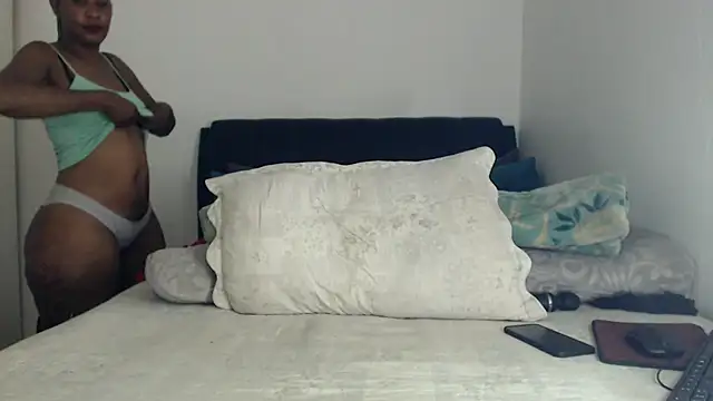 leanna23 live cam on StripChat