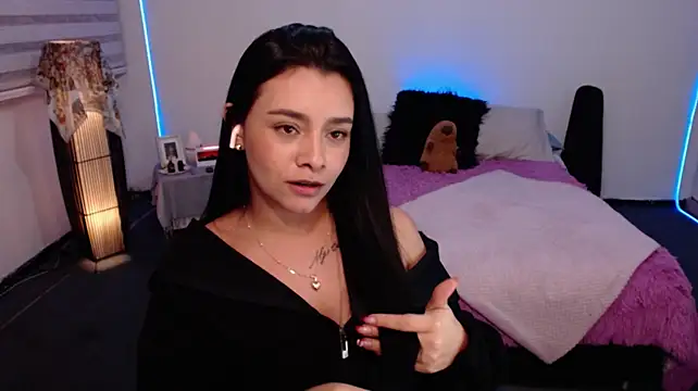 AriTrueLove live cam on StripChat