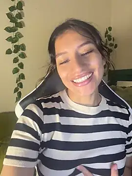 Rebbecca_ live cam on StripChat