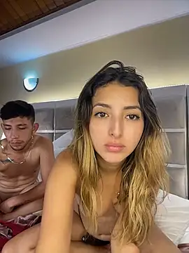 Luke_and_Liah live cam on StripChat