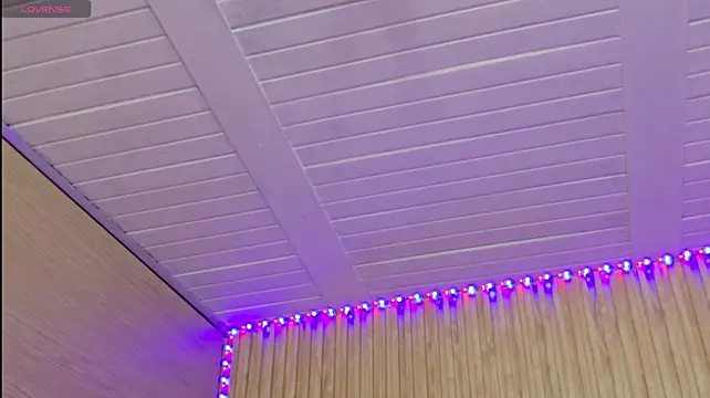 Moonceleste live cam on StripChat